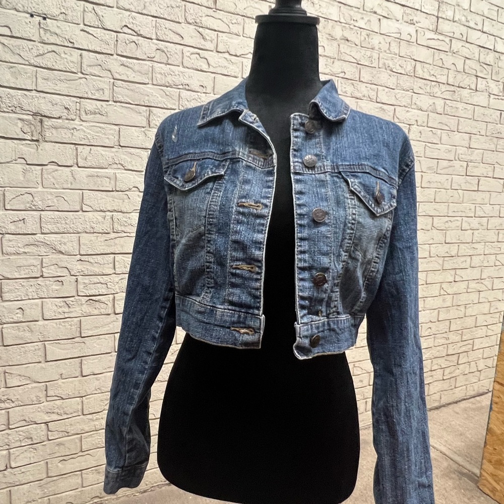 Cropped length Jean jacket